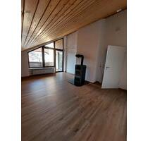 Schöne 4-Zimmer-Dachgeschosswohnung - Laudenbach