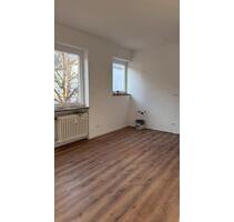 Frisch renovierte 2-ZKB- Wohnung mit Balkon - 57m² im 1. OG - Nassau