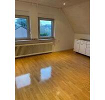 Wohnung DW Kaarst Ruhige Lage - 765,00 EUR Kaltmiete, ca.  39,00 m² in Kaarst (PLZ: 41564)