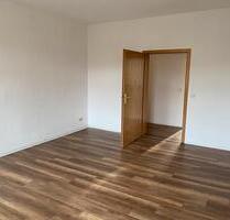 Helle 3-Zimmer-Wohnung mit Wannenbad und zentraler Lage - Frankfurt (Oder) Beresinchen