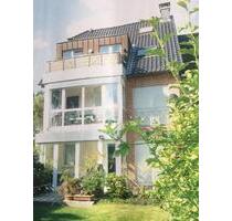 Wesseling, helle Maisonette mit Garten