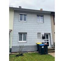 Reihenmittelhaus mit viel Potenzial und Gestaltungsmöglichkeiten - Reutlingen Orschel-Hagen