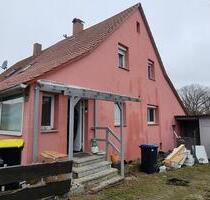 Doppelhaushälfte in Schefflenz - 195.000,00 EUR Kaufpreis, ca.  140,00 m² in Schefflenz (PLZ: 74850)