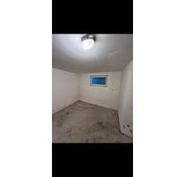 Kellerraum zu vermieten – ca. 15 m², mit Licht, Fenster - Öhringen