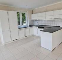 Helle Nichtraucher-Wohnung EG mit Terrasse + Garten - Brühl