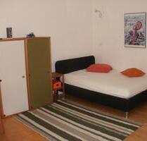 Schöne vollmöbl. 2 Zimmer Wohnung 64 qm, Robensstr. 4, 1.OG - Aachen Aachen-Mitte