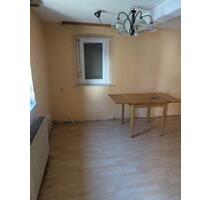 Haus mit Abrissgebäude zu verkaufen - Bechtolsheim