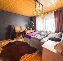 *UNTERMIETE* Stilvolle 2-Zimmer-EG-Wohnung mit Terrasse - Weinstadt