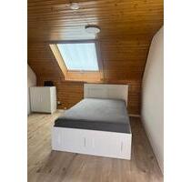 Helles, gemütliches WG Zimmer in Stuttgart Kaltental