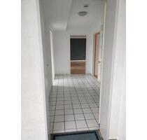 2 Zimmer Wohnung 60 m2 im DG zu sofort zu vermieten - Detmold Hiddesen