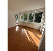 Helle 3-Zimmer-Wohnung mit EBK Loggia von Privat, Bezugsfrei - Buchholz in der Nordheide