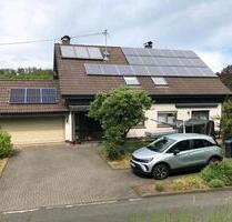 Rudersdorf, 100qm EG-Wohnung mit Terrase, Teich und Vorgarten - Wilnsdorf