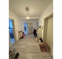 Helle 3-Zimmer-Wohnung mit Gemeinschafts-Balkon in sonniger Lage – jetzt mieten! - Schönebeck (Elbe)