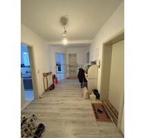 Helle 3-Zimmer-Wohnung mit Gemeinschafts-Balkon in sonniger Lage – jetzt mieten! - Schönebeck (Elbe)