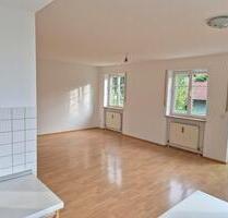 Helle Wohnung in Rotthalmünster mit Einbauküche, Garage u. Keller