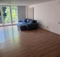 2,5 Zimmer Wohnung mit Balkon und EBK zur Einzelanmietung - Nürnberg Erlenstegen