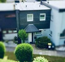 Modernisiertes Reihenmittelhaus mit Garten, Keller und Garage - Dortmund Aplerbeck