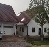 Einfamilienhaus mit Garten in 91471 Illesheim zu vermieten
