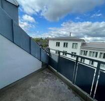 Auszubildende und Studenten-WGs-4-Zimmer-Dachgeschosswohnung mit zwei Balkonen - Osnabrück Nahne