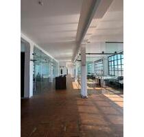 Moderne Bürofläche in Hamburg im Industrie-Look