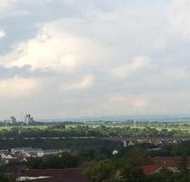 Helle, 2,5-Zimmer-Wohnung mit Balkon & Panorama-Aussicht - Stuttgart Zuffenhausen