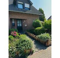Doppelhaushäflte zu vermieten - 1.150,00 EUR Kaltmiete, ca.  110,00 m² in Kalkar (PLZ: 47546)