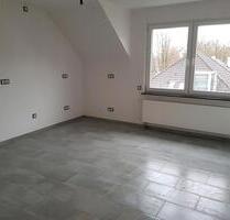 renovierte Dachgeschosswohnung 60qm² in ruhiger Lage - Solingen Höhscheid