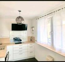 Neuwertige Wohnung mit 3Zimmern,Balkon mit Panoramablick und EBK - Schwäbisch Gmünd