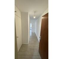 Sanierte 2 Zimmerwohnung mit EBK & Garage - Ingolstadt Nordost