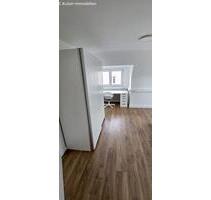 Möbliertes WG-Zimmer - 18,4 m² in großer DG-Wohnung, nur an Einzelperson - zentrale Lage - Bahnhofsnähe Stadt Lörrach