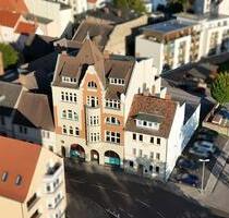 Großzügige 5-Zimmer-Wohnung mit Loggia, Wintergarten und Dachterrasse - Bernburg (Saale)