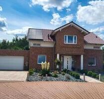 Modernes Einfamilienhaus mit PV-Anlage, Sauna & Doppelgarage - Nienburg (Weser)