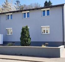 Das findet man nicht oft - Wohnung mit Grundstück - Coburg