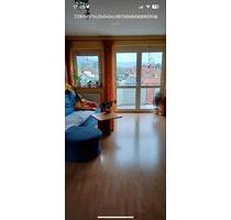 Helle 2- Zimmer Dachgeschosswohnung mit Küche in Kleinheubach