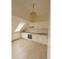 Helle 3-Zimmer-Dachgeschosswohnung - Weißenfels