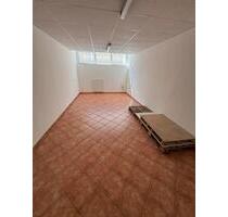 Lagerfläche 27,60qm - 165,00 EUR Kaltmiete, in Dettingen unter Teck (PLZ: 73265)