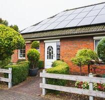 Gepflegtes Einfamilienhaus mit Gartenidylle - Kropp