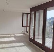 *BIRI* - Fantastische 4-Raum-DG-Wohnung im Zentrum von Plauen