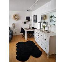 2-Zimmer-Wohnung mit Balkon - 964,00 EUR Kaltmiete, ca.  60,00 m² in Rosenheim (PLZ: 83022) Innenstadt