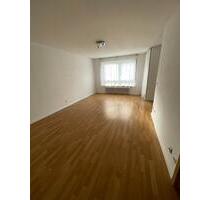 Lichtdurchflutete 1,5-Zimmer-Wohnung mit Balkon in Biberach – sof - Biberach an der Riß