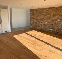 Exklusive 3-Zimmer- Penthouse-Wohnung mit großer Dachterrasse - Leese