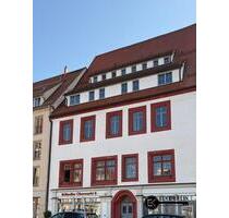 Wohnen im Baudenkmal – Dachgeschosswohnung mit Einbauküche in Bestlage - Freiberg