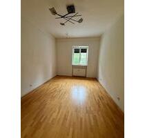 In Traumlage des Lindenhofes über drei Ebenen mit Balkon. - Mannheim Almenhof