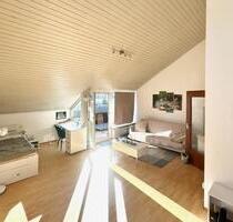 Top moderne 1,5 Zimmer Wohnung neu renoviert und möbliert - Leonberg