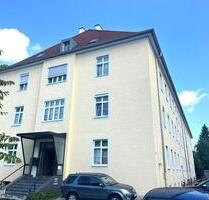 Großzügige Altbauwohnung (148 m²) mit 3,50 m Deckenhöhe - Ingolstadt Friedrichshofen-Hollerstauden