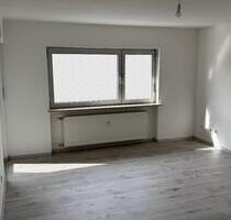 Kernsanierte 4-ZKB-Wohnung (90 m²) in Großostheim: hell und ruhig