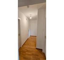 Helle, frisch sanierte 3 -Zimmer-Wohnung in Krefeld -Linn