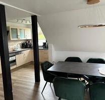 Wunderschöne geräumige 3-Zimmer Dachgeschosswohnung - Uder