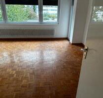 3 Zimmer Wohnung Böblingen - 1.200,00 EUR Kaltmiete, ca.  80,00 m² in Böblingen (PLZ: 71034) Dagersheim