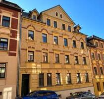 sonnige Erdgschoßwohnung mit Einbauküche und Balkon - Altenburg